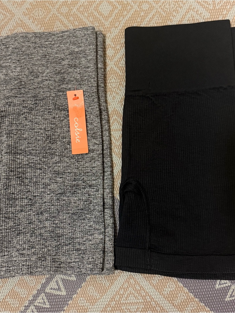 Women’s Colsie ribbed workout shorts size medium 2 pairs